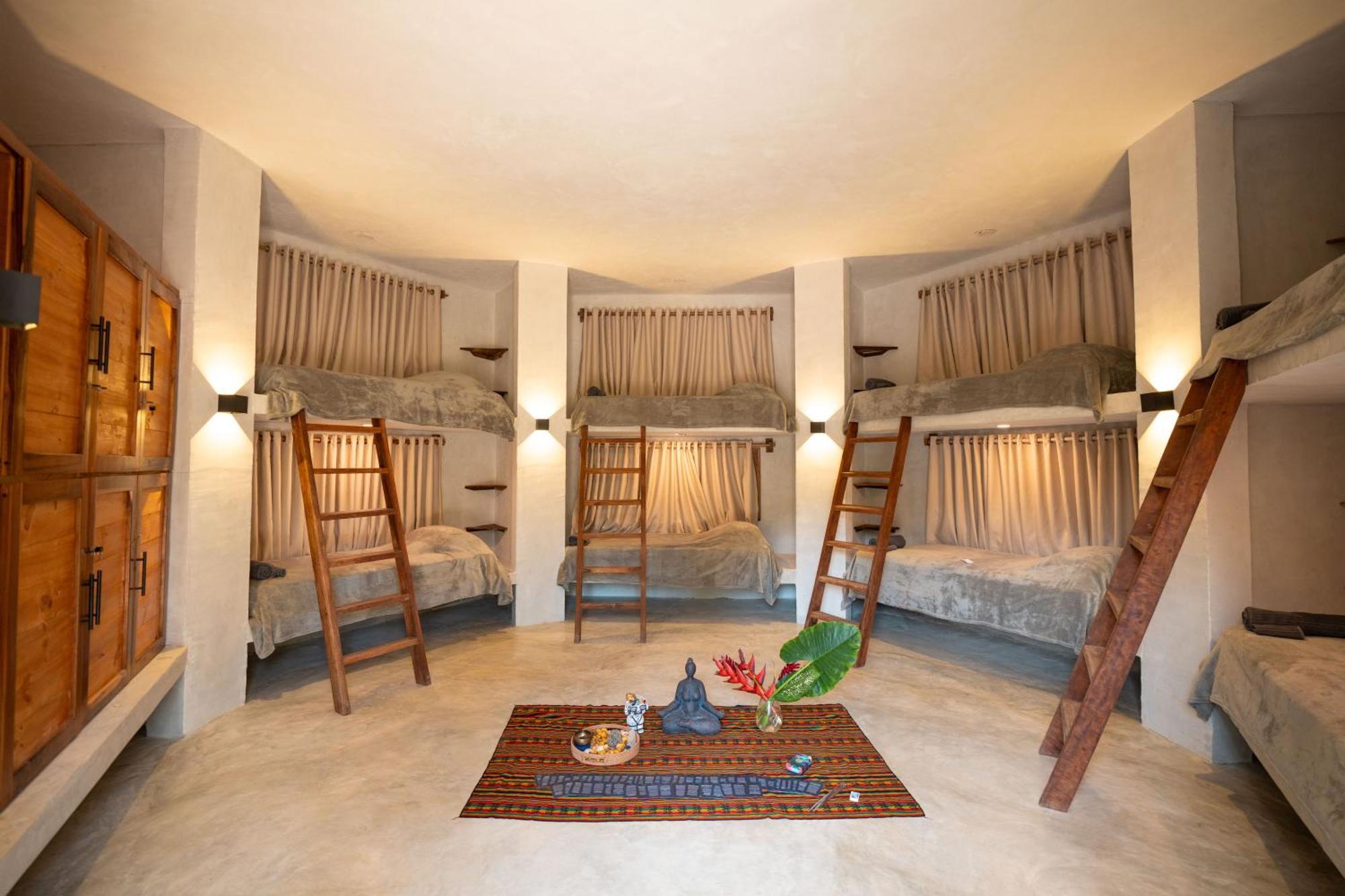 Leisy'S Garden Hostel & Rooms Samana Екстер'єр фото