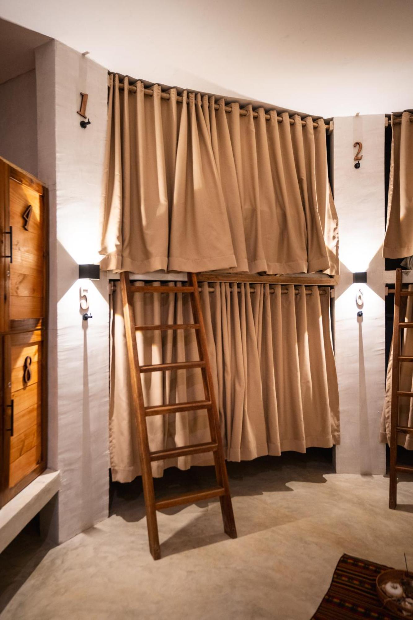 Leisy'S Garden Hostel & Rooms Samana Екстер'єр фото