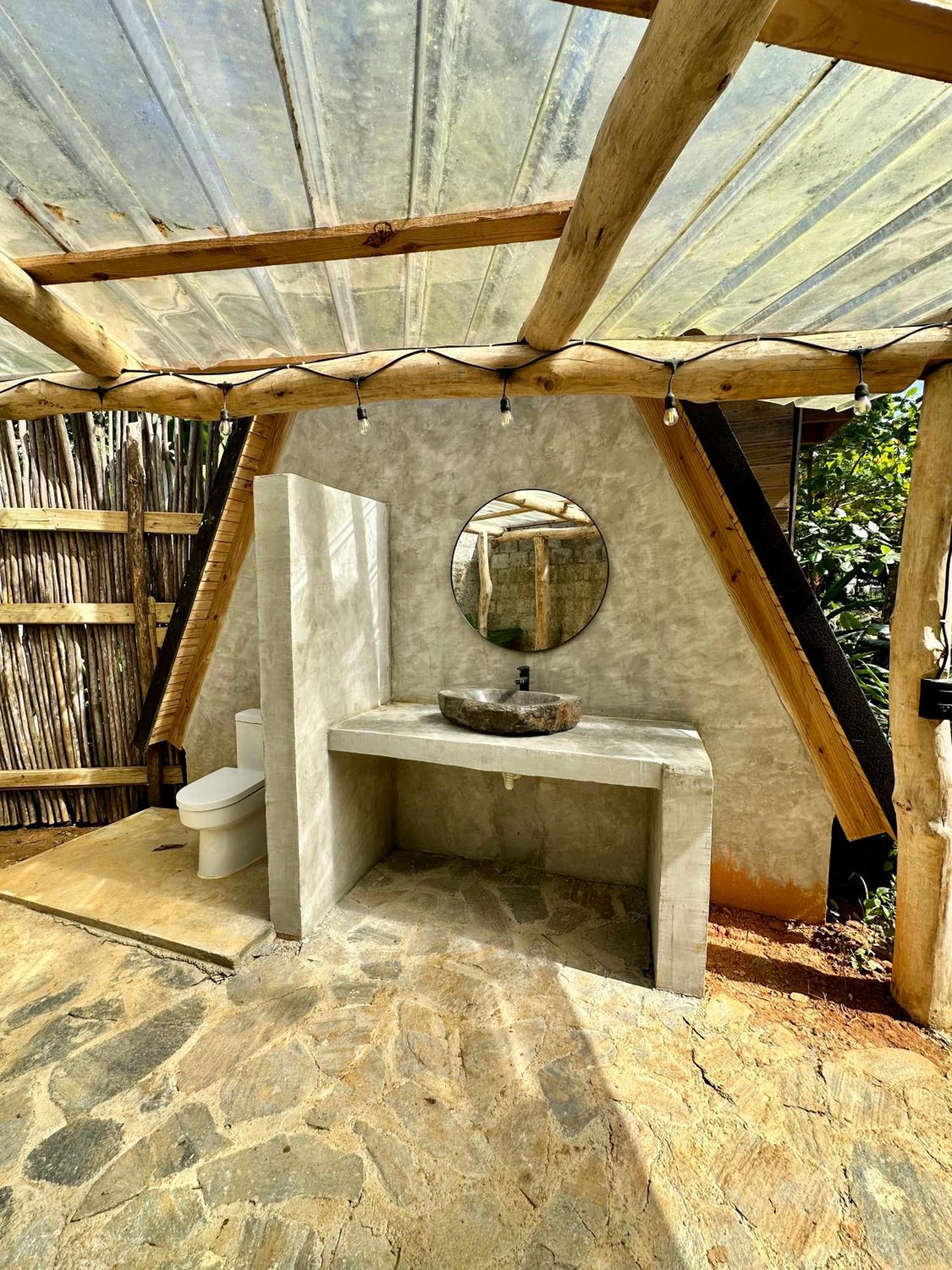 Leisy'S Garden Hostel & Rooms Samana Екстер'єр фото