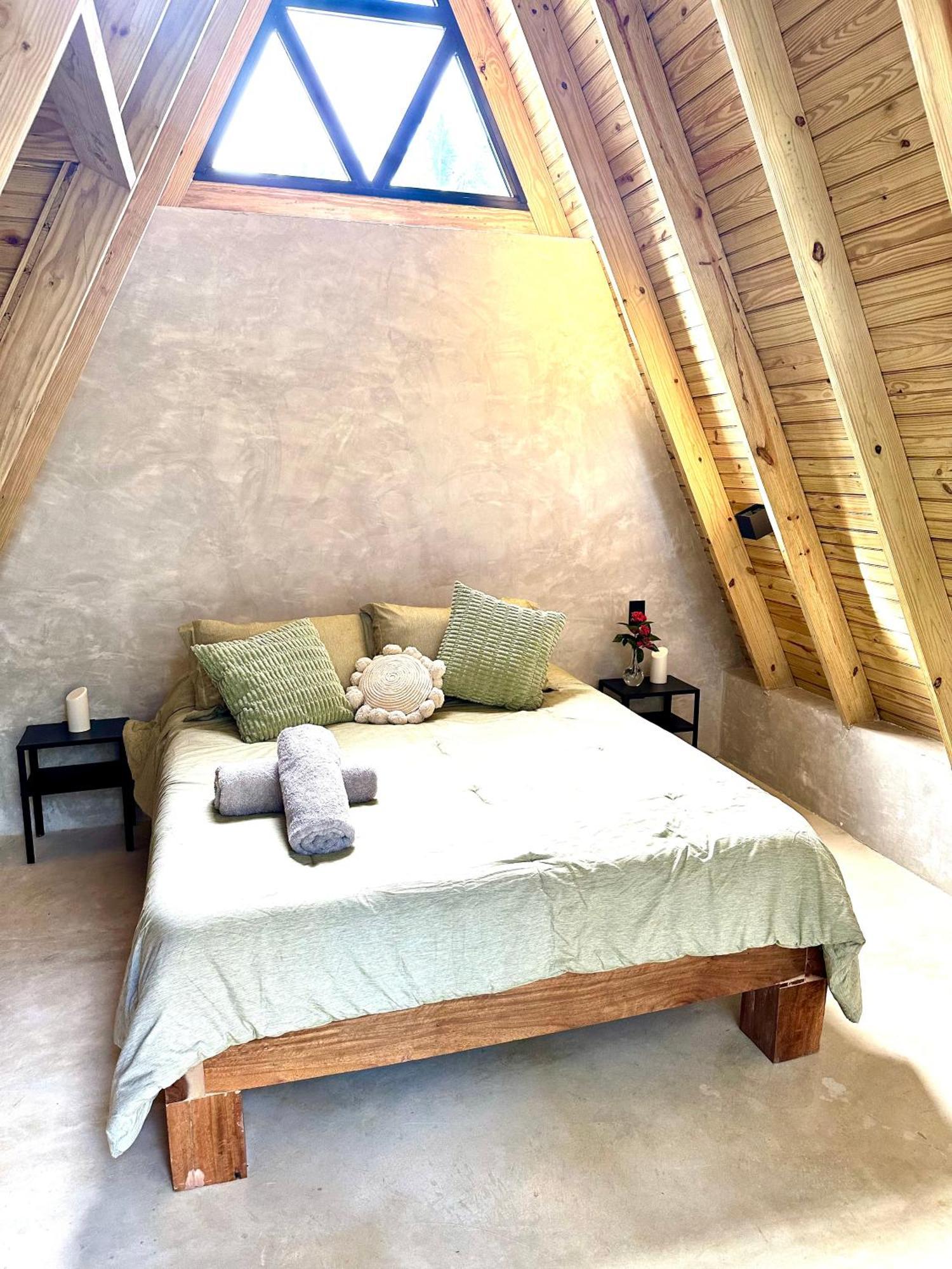 Leisy'S Garden Hostel & Rooms Samana Екстер'єр фото